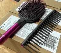 Набор расчесок Dyson щётка + гребень черный/фуксия (Black/Fuxia)